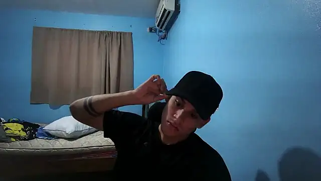 Snapshot of Jaket_lovers chatting on October 15, 6:52 pm Jaket lovers online show from October 15, 6:52 pm