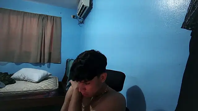 Snapshot of Jaket_lovers chatting on October 16, 8:32 pm Jaket lovers online show from October 16, 8:32 pm