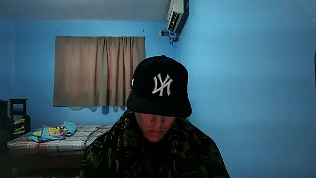 Snapshot of Jaket_lovers chatting on November 25, 6:52 pm Jaket lovers online show from November 25, 6:52 pm