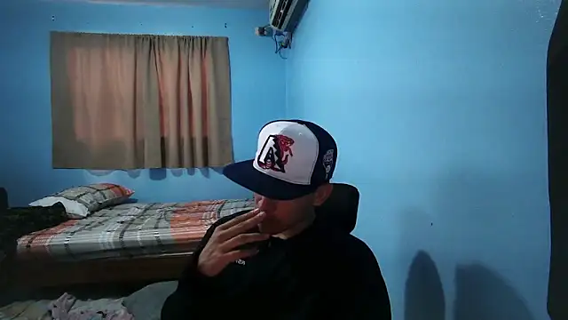 Snapshot of Jaket_lovers chatting on November 27, 5:59 pm Jaket lovers online show from November 27, 5:59 pm