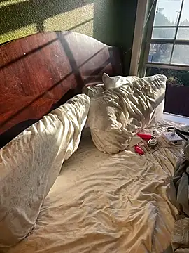 caramel  cremes online show from November 10, 2:16 pm