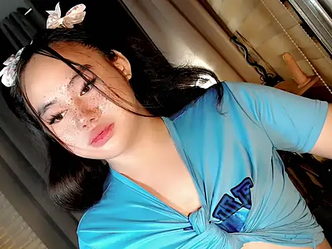 Snapshot of ursexy_ceciliaxx chatting on October 19, 4:07 pm ursexy ceciliaxx online show from October 19, 4:07 pm