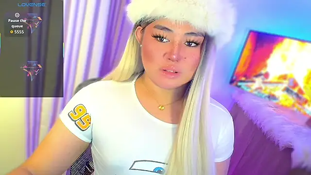 ursexy ceciliaxx online show from July 15, 1:38 pm