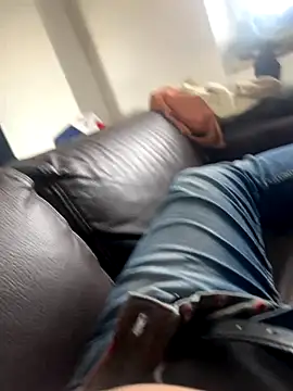 Snapshot of carapace31 chatting on November 30, 2:21 pm carapace31 online show from November 30, 2:21 pm