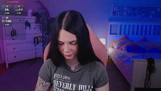 Michela Fruet online show from October 1, 1:11 am