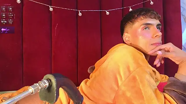 PrincePoppy online show from October 26, 8:42 am