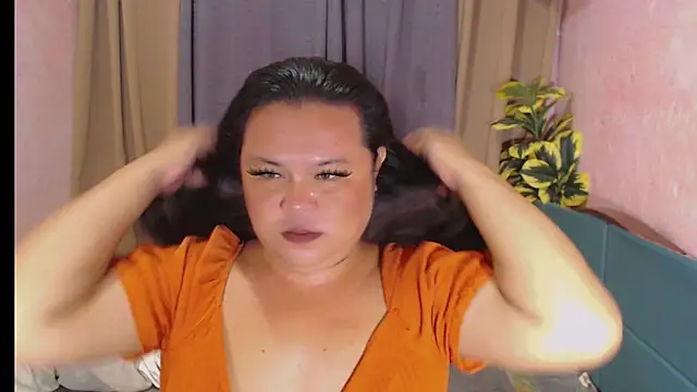 Snapshot of fallen_angel08 chatting on April 20, 4:54 pm fallen angel08 online show from April 20, 4:54 pm