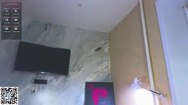 miss bubbles  online show from November 10, 12:31 am