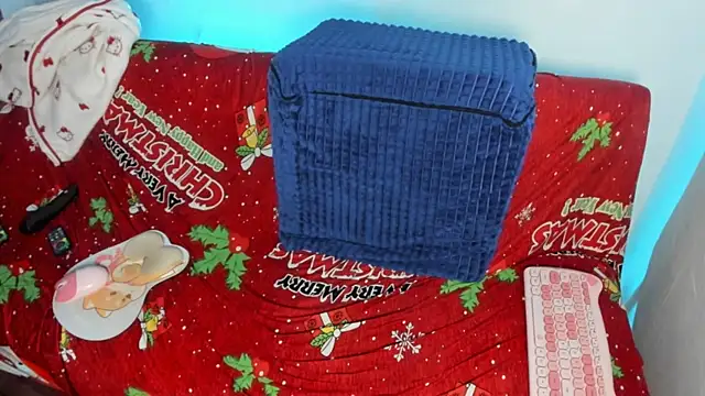 snow doll online show from December 18, 11:11 pm