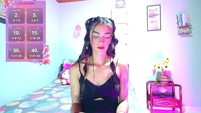 Snapshot of angelic_coral chatting on November 15, 11:21 pm angelic coral online show from November 15, 11:21 pm