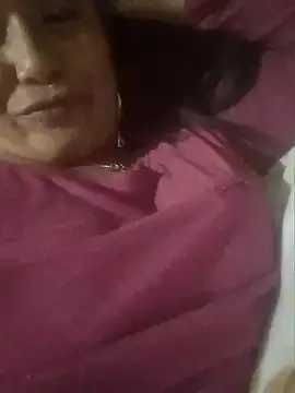 Snapshot of Moro_25 chatting on April 12, 2:22 pm Moro 25 online show from April 12, 2:22 pm