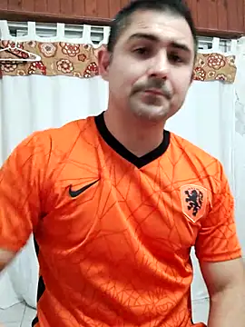 Bradd 32 online show from February 16, 4:08 am