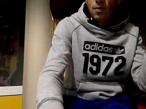 Snapshot of adiluci1 chatting on October 12, 1:48 am adiluci1 online show from October 12, 1:48 am