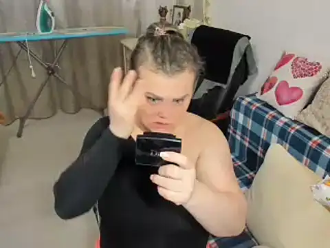 Snapshot of MildMature chatting on December 23, 7:30 pm MildMature online show from December 23, 7:30 pm