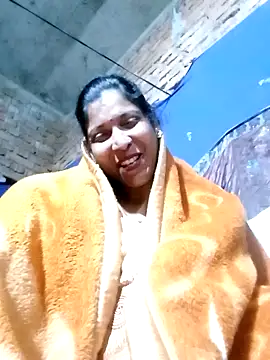 Savita992 online show from December 15, 7:07 pm