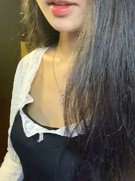 Nhinhi18 online show from May 1, 3:49 pm