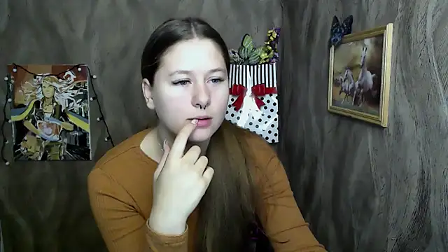 Snapshot of Linda_S_ chatting on September 13, 5:18 am Linda S online show from September 13, 5:18 am