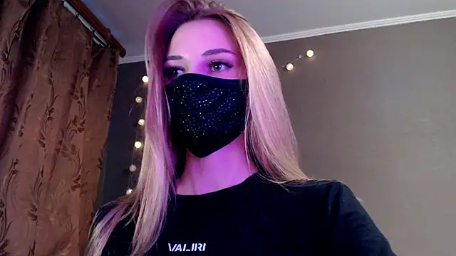 Snapshot of Iris_lave chatting on May 14, 5:31 pm Iris lave online show from May 14, 5:31 pm