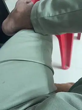 Snapshot of hackyourpussy@xh chatting on October 24, 2:24 pm hackyourpussyxh online show from October 24, 2:24 pm