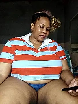 Snapshot of Moretl chatting on February 19, 10:39 pm Moretl online show from February 19, 10:39 pm