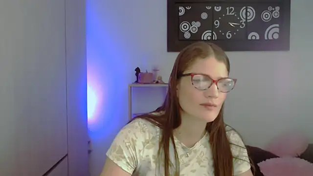 Camila-ventura online show from May 5, 8:17 pm
