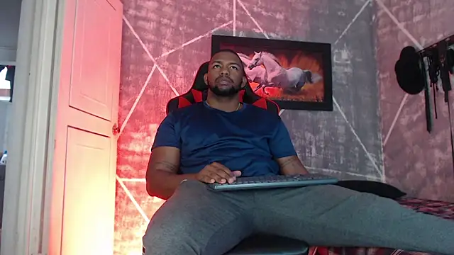 Snapshot of big_blackmen19 chatting on November 18, 5:39 pm big blackmen19 online show from November 18, 5:39 pm