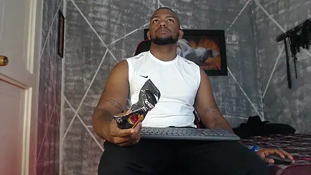 Snapshot of big_blackmen19 chatting on December 16, 2:38 am big blackmen19 online show from December 16, 2:38 am