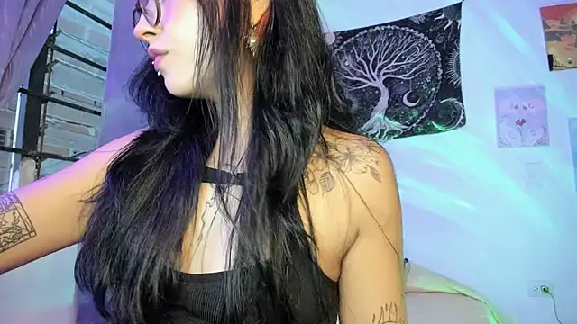 Snapshot of Sweet_mim_ chatting on November 27, 10:45 pm Sweet mim online show from November 27, 10:45 pm