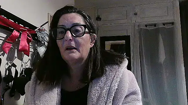 Snapshot of Mistress-Ivy51 chatting on October 23, 6:34 am Mistress-Ivy51 online show from October 23, 6:34 am