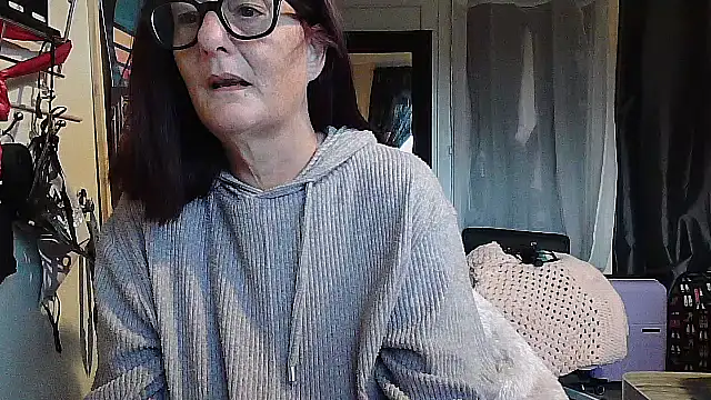 Snapshot of Mistress-Ivy51 chatting on October 29, 7:10 am Mistress-Ivy51 online show from October 29, 7:10 am