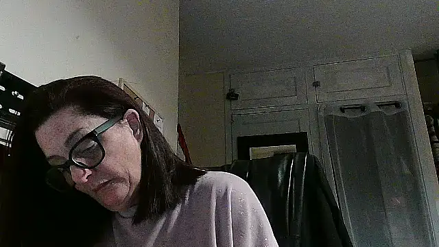 Snapshot of Mistress-Ivy51 chatting on November 10, 6:34 am Mistress-Ivy51 online show from November 10, 6:34 am