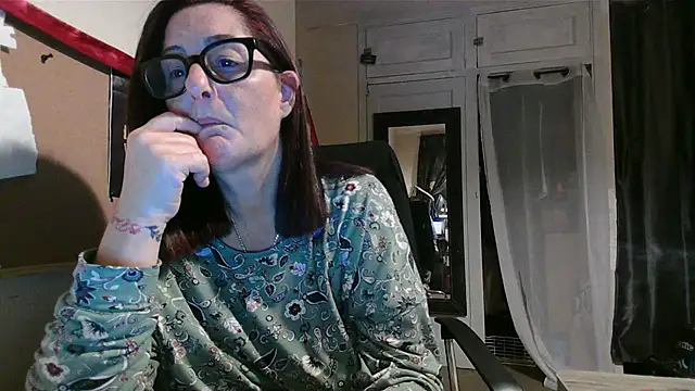 Snapshot of Mistress-Ivy51 chatting on November 15, 6:22 am Mistress-Ivy51 online show from November 15, 6:22 am