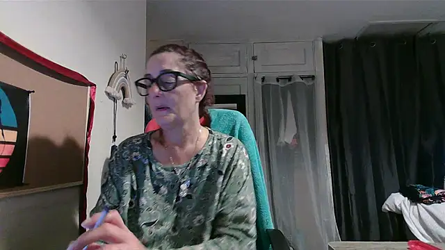 Snapshot of Mistress-Ivy51 chatting on November 23, 6:13 am Mistress-Ivy51 online show from November 23, 6:13 am