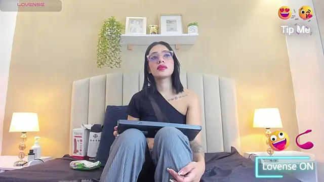 Rachel Donnelly online show from July 11, 3:53 am