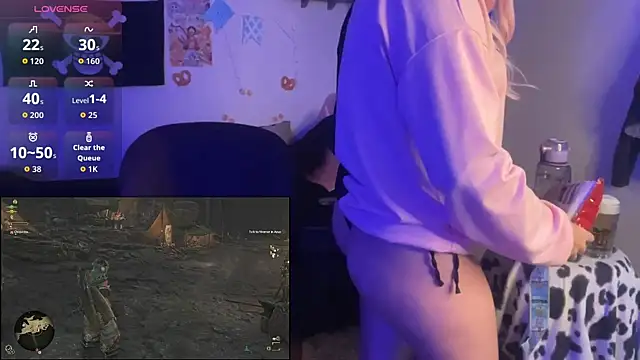 Snapshot of PixelKitty_ chatting on October 2, 10:28 pm PixelKitty online show from October 2, 10:28 pm