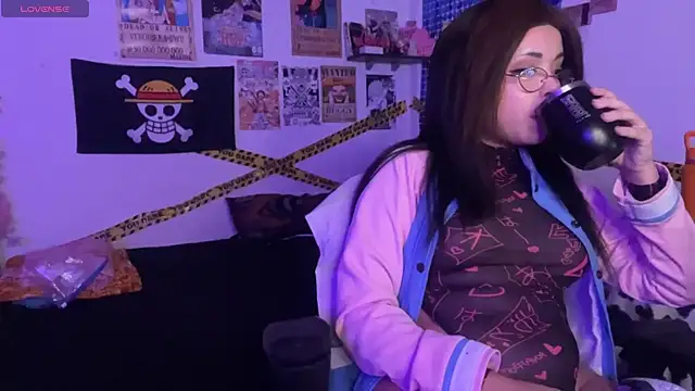 Snapshot of PixelKitty_ chatting on January 17, 1:21 am PixelKitty online show from January 17, 1:21 am