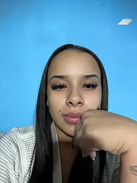 Snapshot of monikee69 chatting on July 10, 4:39 am monikee69 online show from July 10, 4:39 am