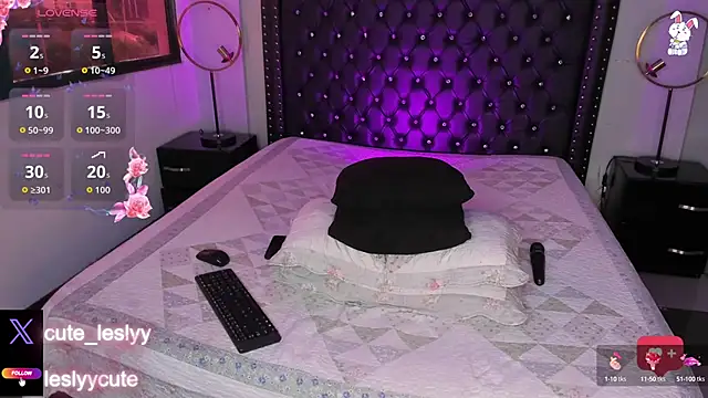 Snapshot of lesly_cutee chatting on October 10, 12:37 pm lesly cutee online show from October 10, 12:37 pm