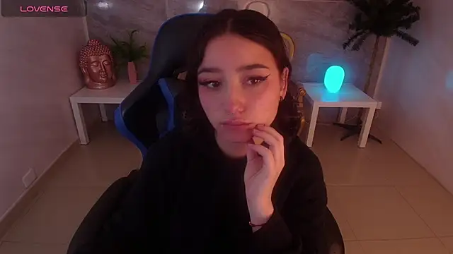 Snapshot of venuss09_s chatting on September 20, 1:23 pm venuss09 s online show from September 20, 1:23 pm