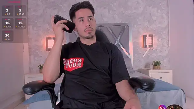 loghan fox online show from September 9, 3:17 am