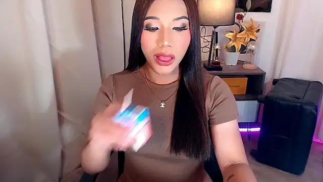 Snapshot of Ubanescka chatting on November 26, 6:20 pm Ubanescka online show from November 26, 6:20 pm