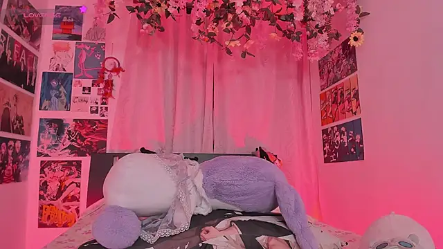 FluffyMelons online show from April 30, 11:09 pm