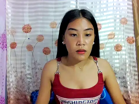 Snapshot of YourWildestDoll chatting on October 22, 3:23 pm YourWildestDoll online show from October 22, 3:23 pm