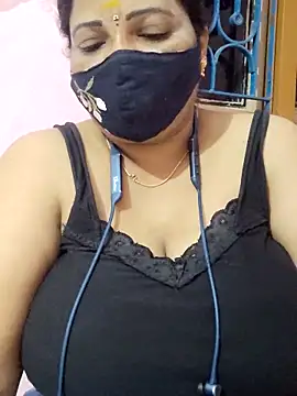 Snapshot of lathikaqueentamil chatting on September 10, 5:35 pm lathikaqueentamil online show from September 10, 5:35 pm