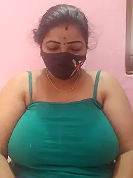 Snapshot of lathikaqueentamil chatting on September 17, 3:30 am lathikaqueentamil online show from September 17, 3:30 am