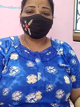 Snapshot of lathikaqueentamil chatting on September 28, 4:29 am lathikaqueentamil online show from September 28, 4:29 am