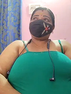 Snapshot of lathikaqueentamil chatting on September 28, 5:40 pm lathikaqueentamil online show from September 28, 5:40 pm