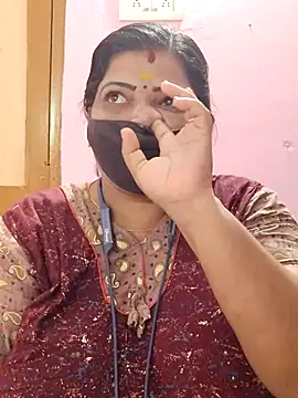 Snapshot of lathikaqueentamil chatting on September 29, 10:03 pm lathikaqueentamil online show from September 29, 10:03 pm