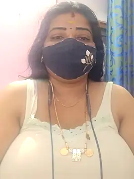 Snapshot of lathikaqueentamil chatting on October 27, 3:21 am lathikaqueentamil online show from October 27, 3:21 am