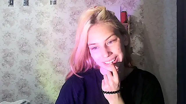 ClaireLaSweet online show from September 20, 10:33 pm